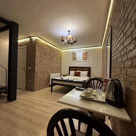 Volra Hotel
