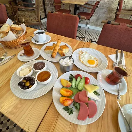 Volra Hotel
