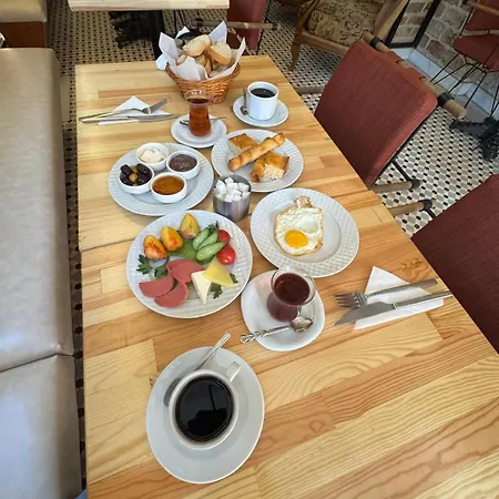 Volra Hotel