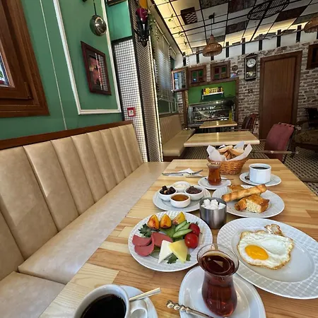 Volra Hotel